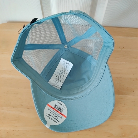W's Patagonia Pastel P-6 Label Layback Trucker Hat - Picture 7 of 7